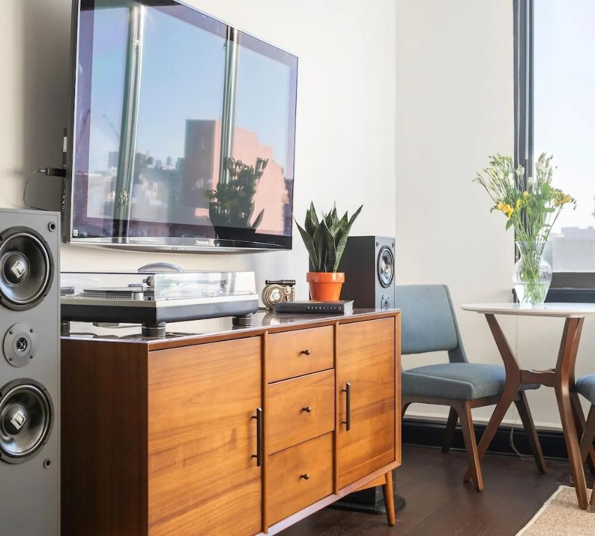 뉴욕 Stunning Nyc Views! Free Gym! Doorman! Terrace! 아파트